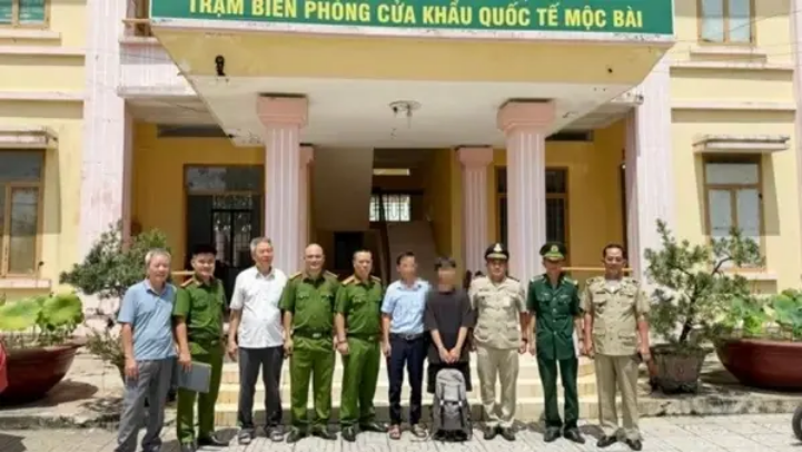 Giải cứu nam sinh bị lừa sang Campuchia